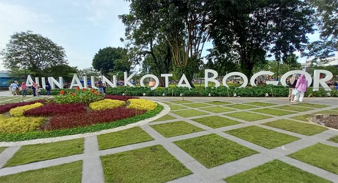 Sejarah Alun-Alun Kota Bogor wisata dekat stasiun bogor