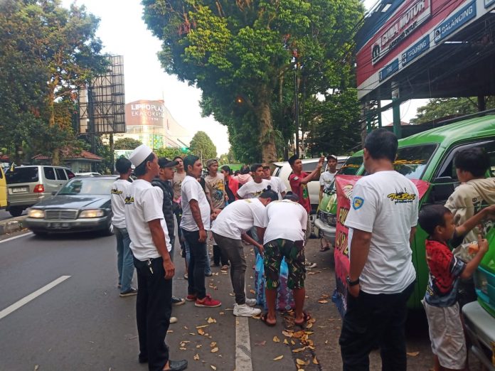 The Bell Terus Bergerak dan Tebar Takjil Ramadhan di Kawasan Sukasari, Kota Bogor