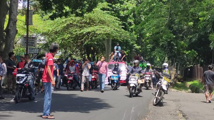 Sopir angkot Bogor demo