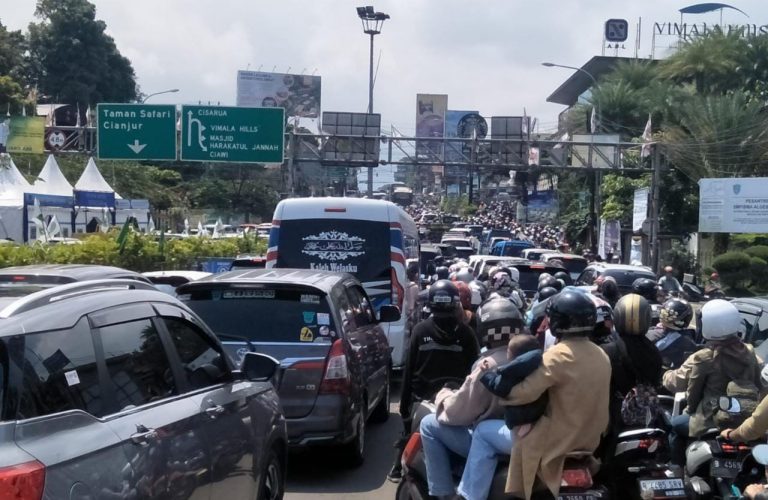 40 Ribu Kendaraan Masuk Puncak Bogor, Didominasi Pemotor