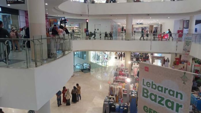 Suasana Cibinong City Mall saat libur Lebaran