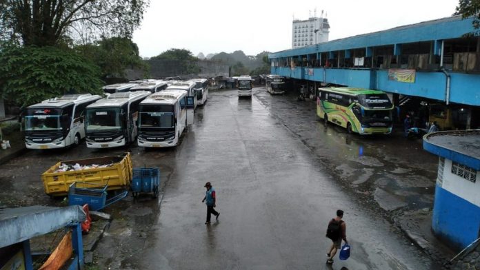 H+7 Libur Lebaran, Para Pemudik Mulai Berdatangan di Terminal Baranangsiang