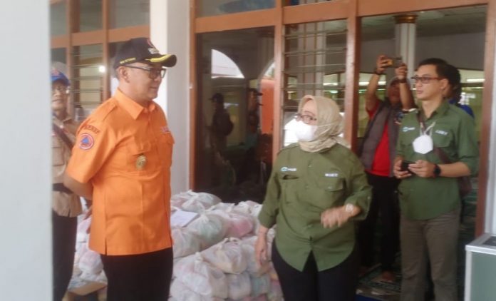 Dinkes Kabupaten Bogor mendirikan posko di wilayah terdampak banjir bandang di Leuwisadeng