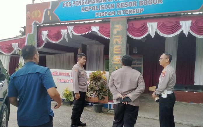 Kapolres Bogor melakukan pengecekan ke Pos Pam Citeureup