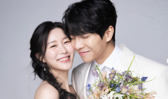 Lee Da In dan Lee Seung Gi Resmi Jadi Suami Istri, Agensi Bagikan Momen Pernikahan