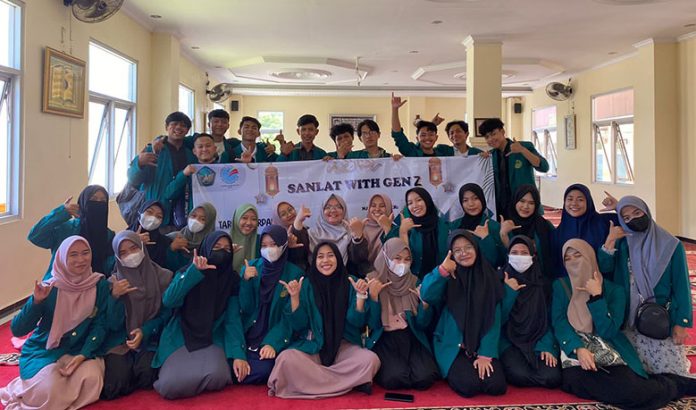 Mahasiswa KPI UIKA Bogor Sanlat with Gen Z Bersama Siswa Sekolah Borcess
