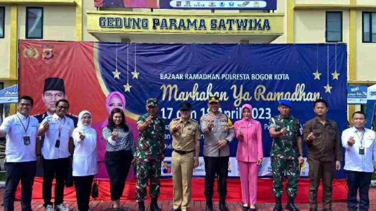 Polresta Bogor Kota Bagikan 200 Kupon Gratis Rp 100 Ribuan di Bazar Ramadan