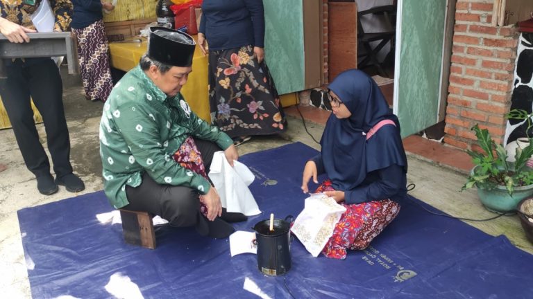 Wisata Ramadan, BAZNAS Ajak Muzaki Membatik di Kampung Batik Cibuluh