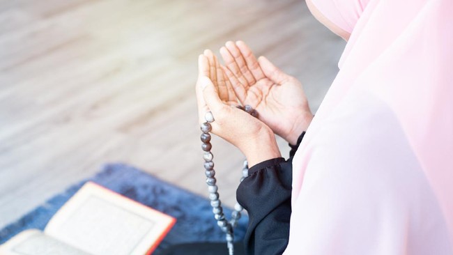 Doa Puasa Hari ke-11 Ramadan, Lengkap dengan Arti dan Terjemahan