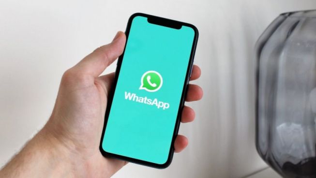 Cara Mengedit Profil untuk Membuat WhatsApp Anda