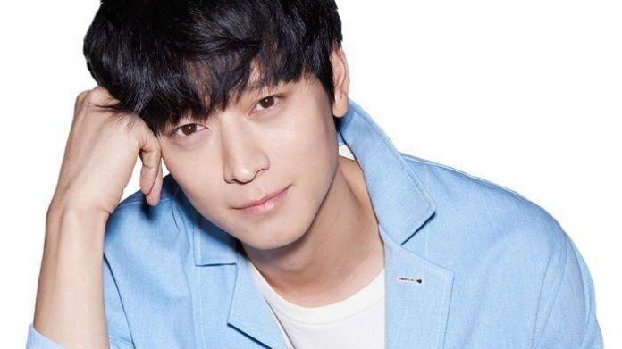 Profil Aktor Kang Dong Won