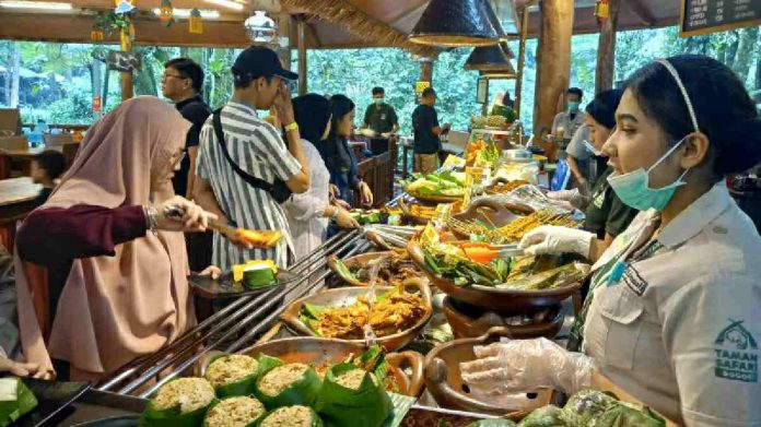 Menikmati Kuliner Sunda di Restaurant Safari Kuring Taman Safari Bogor, Cek!