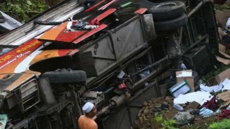 Bus Santri Gontor Kecelakaan Terjun ke Jurang di Parigi Moutong, 3 Meninggal Dunia