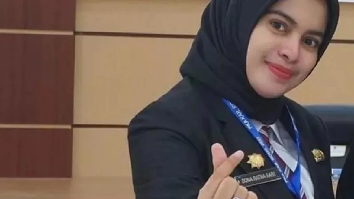 Foto Dona Ratnasari Kabid Dispenda Pemkab Rohil Saat Muda Bertebaran di Medsos, Benarkah?