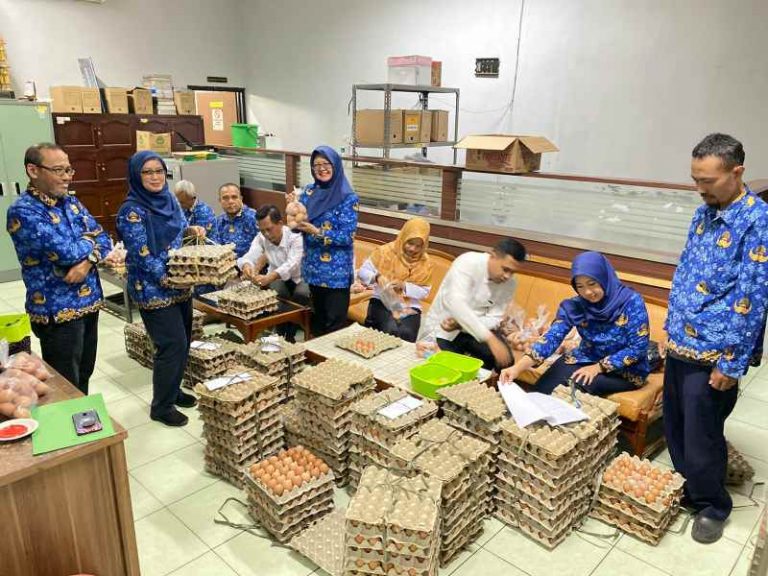 Tanggulangi Stunting di Kota Bogor, DPPKB Bagikan Telur dan Gaet Orang Tua Asuh