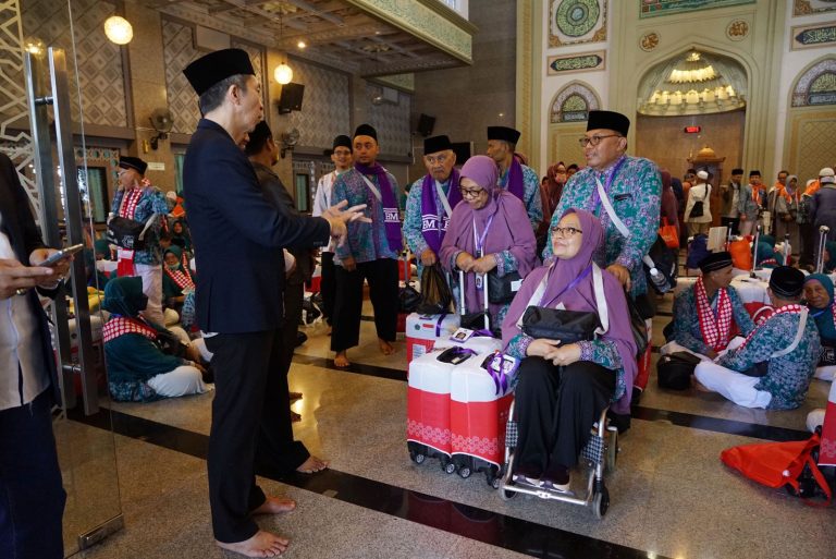 Dedie A Rachim Lepas Keberangkatan 984 Calon Jamaah Haji di Mesjid Raya Bogor