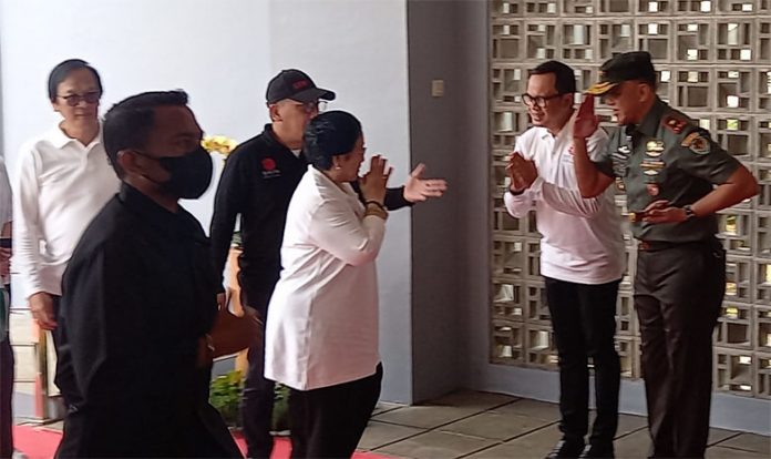 Megawati dan Bima Arya Bertemu di Kebun Raya Bogor