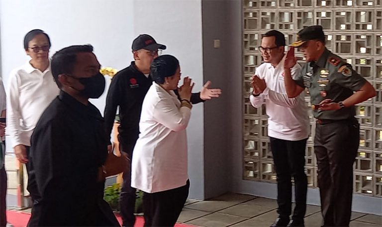 Megawati dan Bima Arya Bertemu di Kebun Raya Bogor, Ternyata Ini yang Dibahas