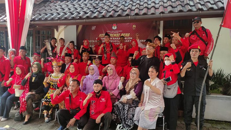 PDIP Kota Bogor Daftarkan 50 Bacaleg ke KPU