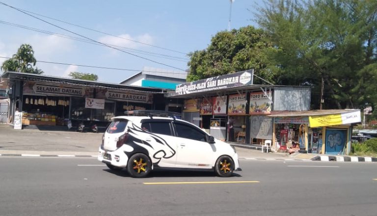 Retribusi Parkir Rp200 Ribu Beredar di Rest Area Puncak