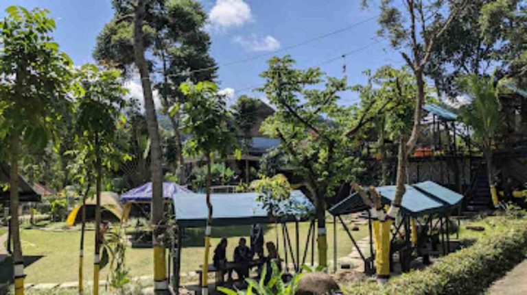 Destinasi Liburan Paling Seru di Sentul: Resto di Hutan Rimba, Rumah Pohon & Camp Ground