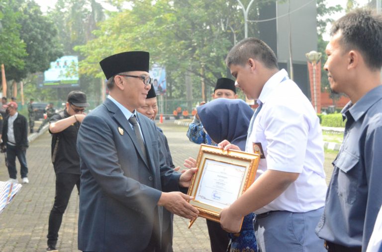 Plt. Bupati Bogor Iwan Setiawan Komitmen Tingkatkan Kualitas Pendidikan 