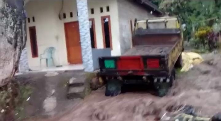 Banjir Bandang Ciomas, Satu Rumah Dievakuasi