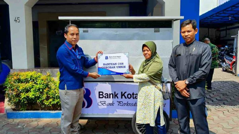 Dorong Produktivitas UMKM, CSR Bank Kota Bogor untuk Gerobak PKL