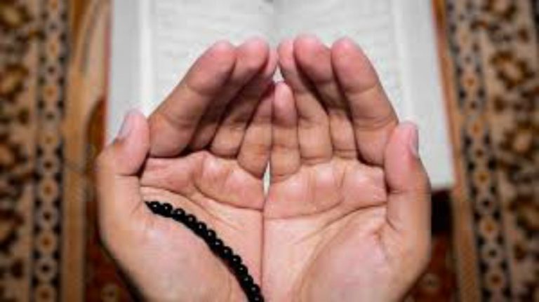 Doa Agar Lulus Ujian dalam Bahasa Arab dan Latin