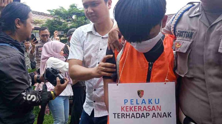 Beginilah Penampakan Pembunuh Arya Saputra saat Ditangkap Polisi di Jogja