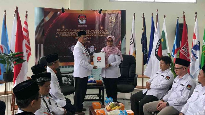 PKS Jadi Partai Pertama Daftar Caleg ke KPUD Kabupaten Bogor