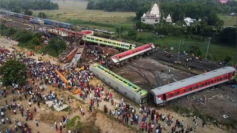 Data dan Fakta, 233 Orang Tewas dalam Kecelakaan Kereta di India
