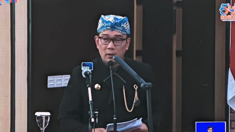Hadiri Rapat Paripurna Istimewa HJB ke-541, Kang Emil Pamit
