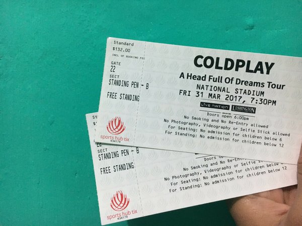 Motif Penipu Tiket Konser Coldplay