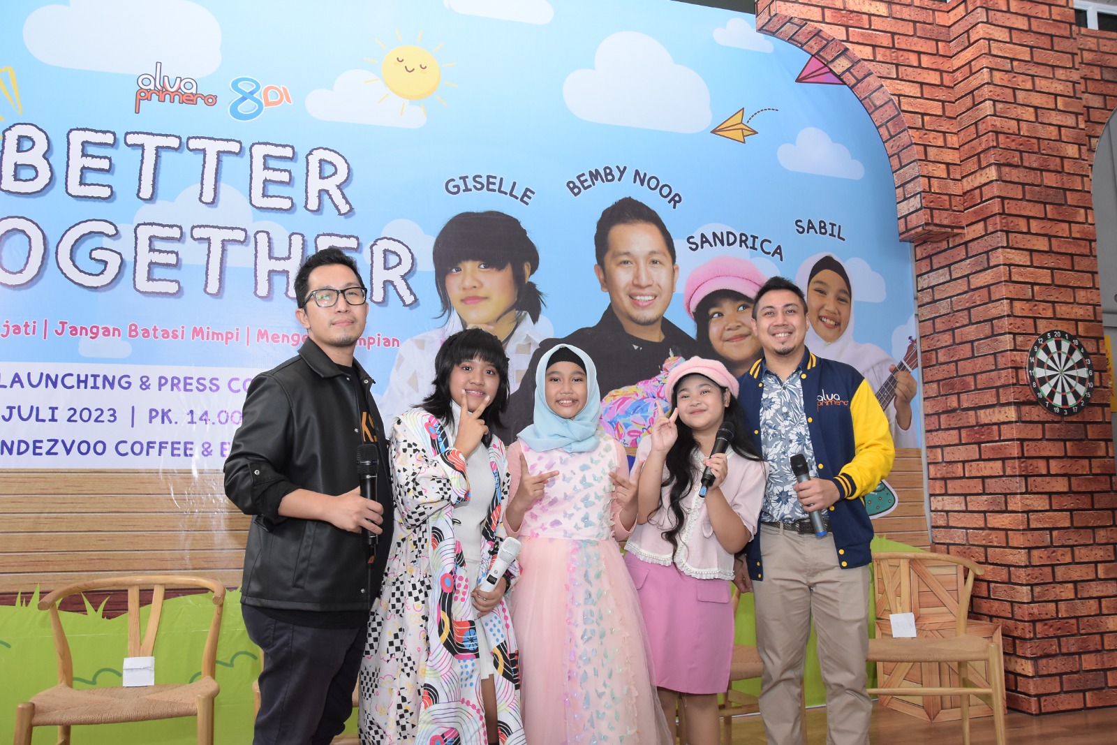 Giselle, Sabil, dan Sandrica bersama Alva Primero luncurkan lagu-lagu anak Indonesia ciptaan Bemby Noor.