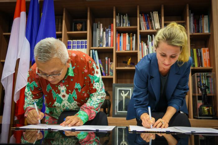 KemenKopUKM Promosi Fesyen Lokal Ke Pasar Global