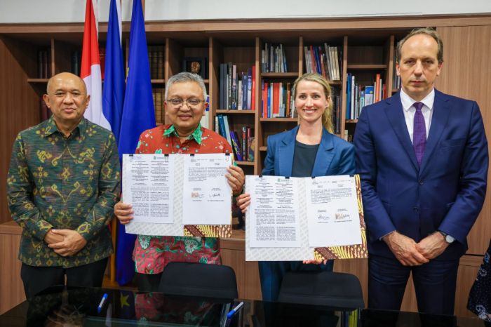 KemenKopUKM Promosi Fesyen Lokal Ke Pasar Global