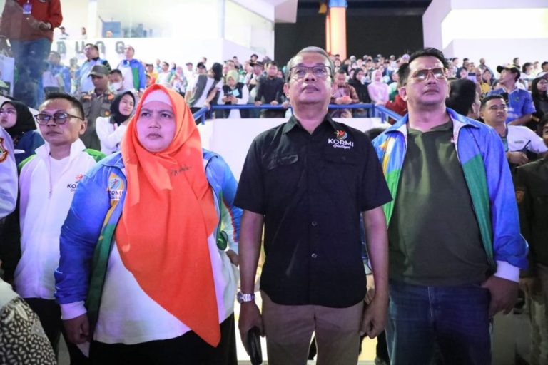 ZM Kagumi Megahnya Pembukaan Fornas ke VII