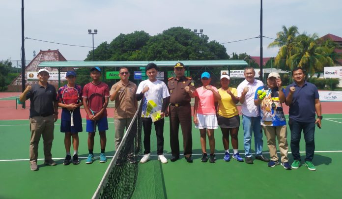 Lapangan Tenis Pakansari