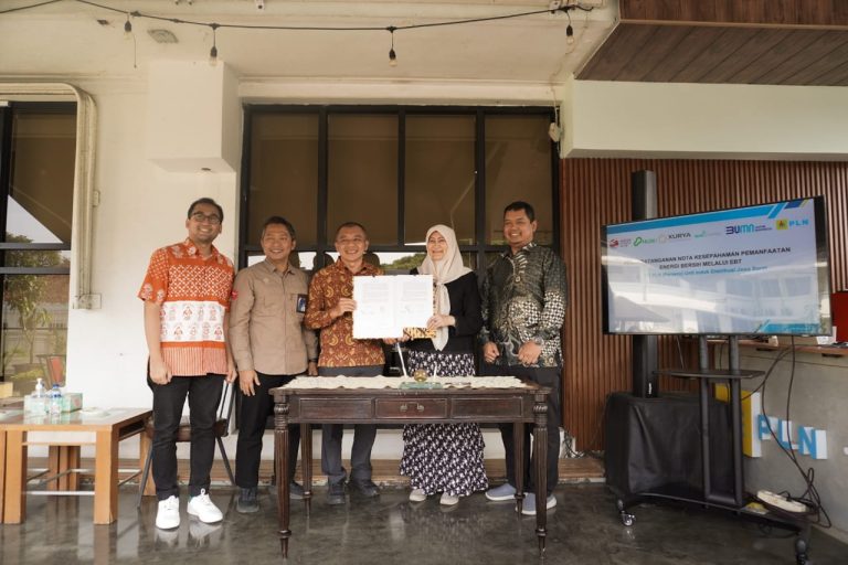 Galakkan Transisi Energi, PLN Gandeng Pengembang Proyek Energi Surya