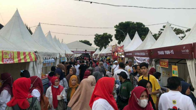 Hari Pertama, Ribuan Warga Antusias Kunjungi Stand Bogorfest 2023 di Pakansari