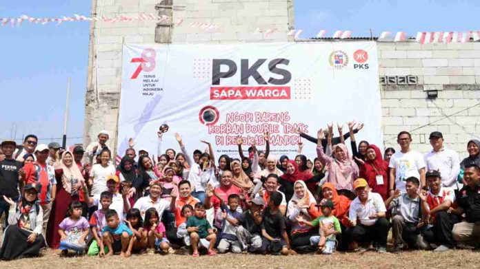Fraksi PKS Rayakan HUT ke 78 Bersama Warga Korban Relokasi Double Track