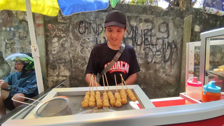 Sempol Ayam Andalan Diki: Kisah Sukses Berjualan Kuliner Tradisional