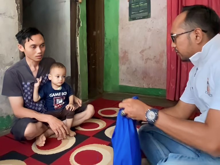 Fajari Aria Bagikan Bantuan Nutrisi untuk Balita di Wilayah Bogor Timur