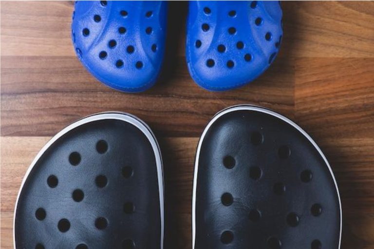Sedang Jadi Tren, Ini 7 Rekomendasi Sandal Crocs Terbaik untuk Pria