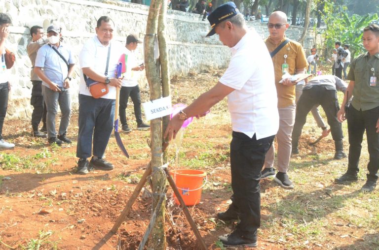 Tambah Ruang Terbuka Hijau, Pemkab Bogor Canangkan Hutan Kota Tegar Beriman   