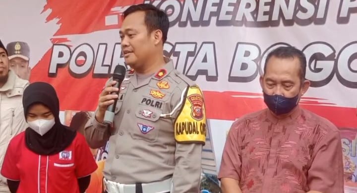 Satlantas Polresta Bogor Kota Pertemukan Pelaku Tabrak Lari Mobil Dinas 