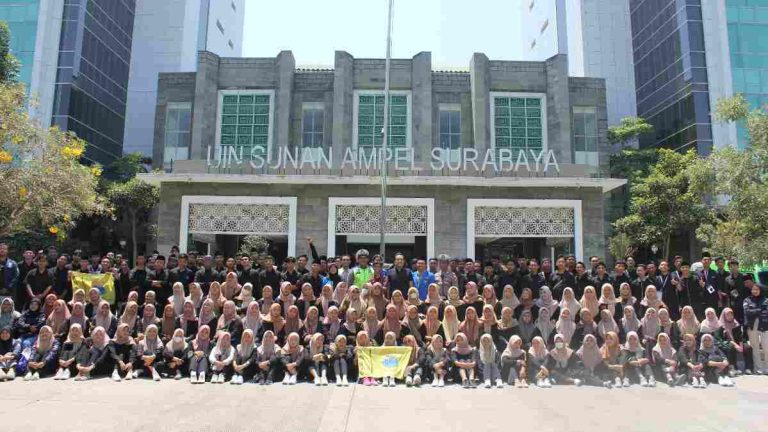 Ratusan Mahasiswa FEBI UINSA Ikuti Kaderisasi Pergerakan Mahasiswa Islam Indonesia