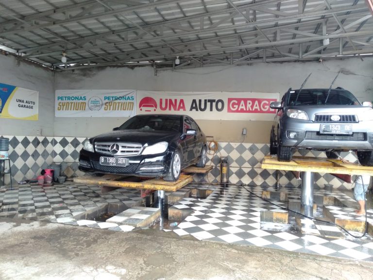 Bengkel mobil Una Auto Garage di Sindangbarang, Kecamatan Bogor Barat, Kota Bogor. (Foto: Gibran/Bogordaily.net)