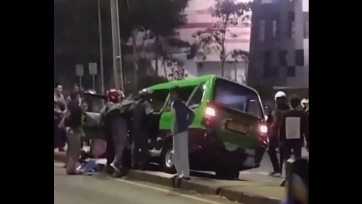 Kecelakaan Maut di Sentul Bogor, Angkot Ringsek 5 Korban Dilarikan ke Rumah Sakit!